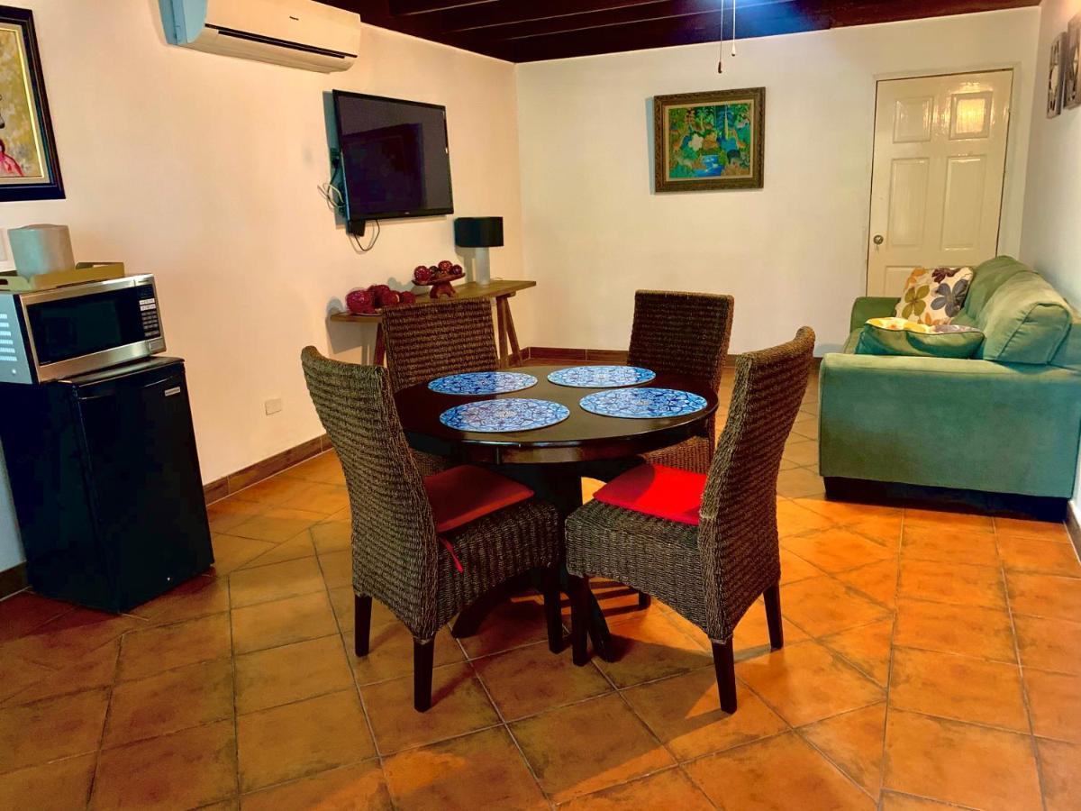 Altamont West Hotel Montego Bay Buitenkant foto