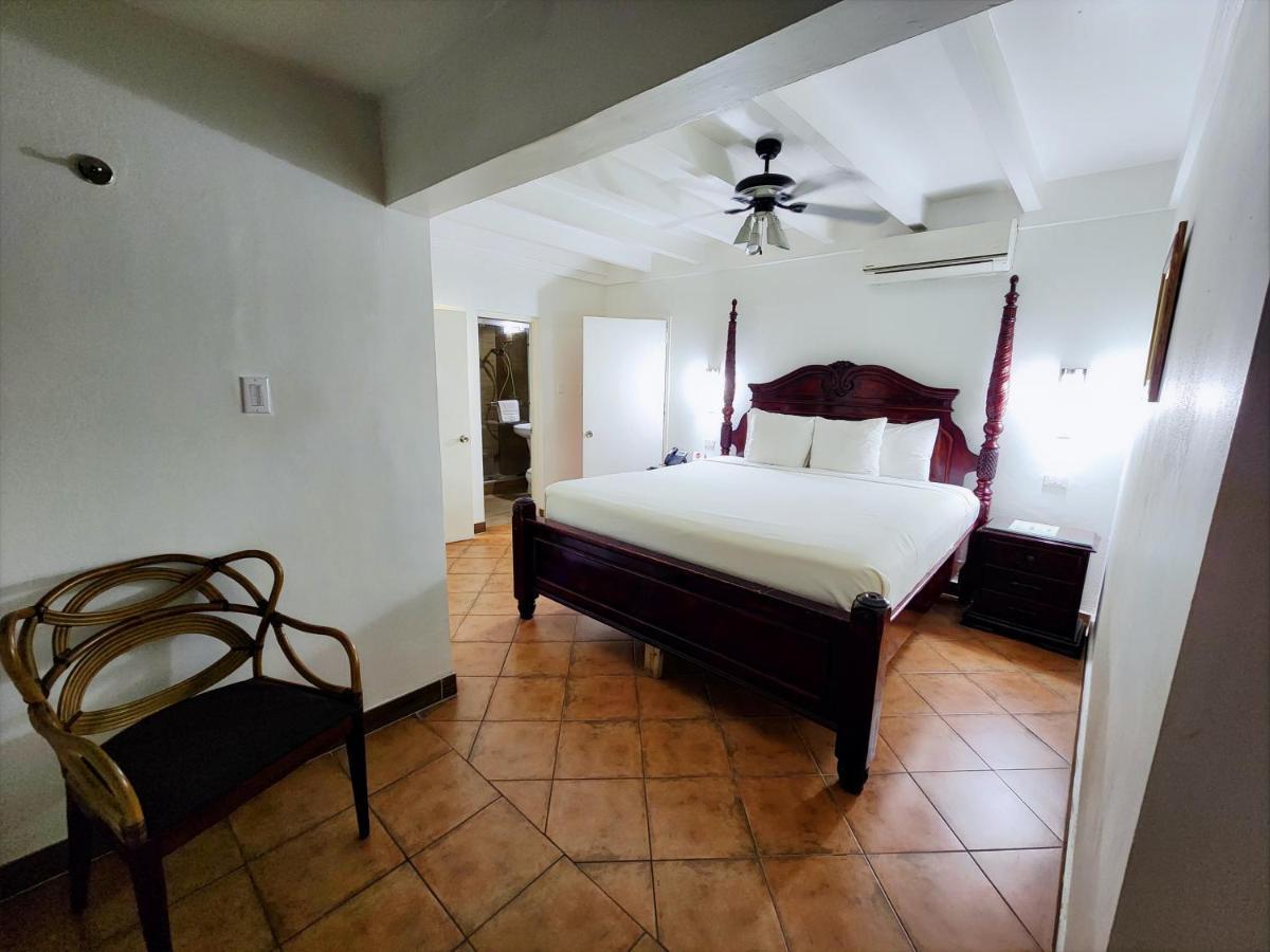 Altamont West Hotel Montego Bay Buitenkant foto