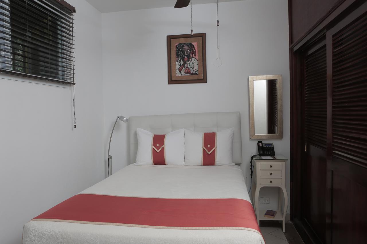 Altamont West Hotel Montego Bay Buitenkant foto