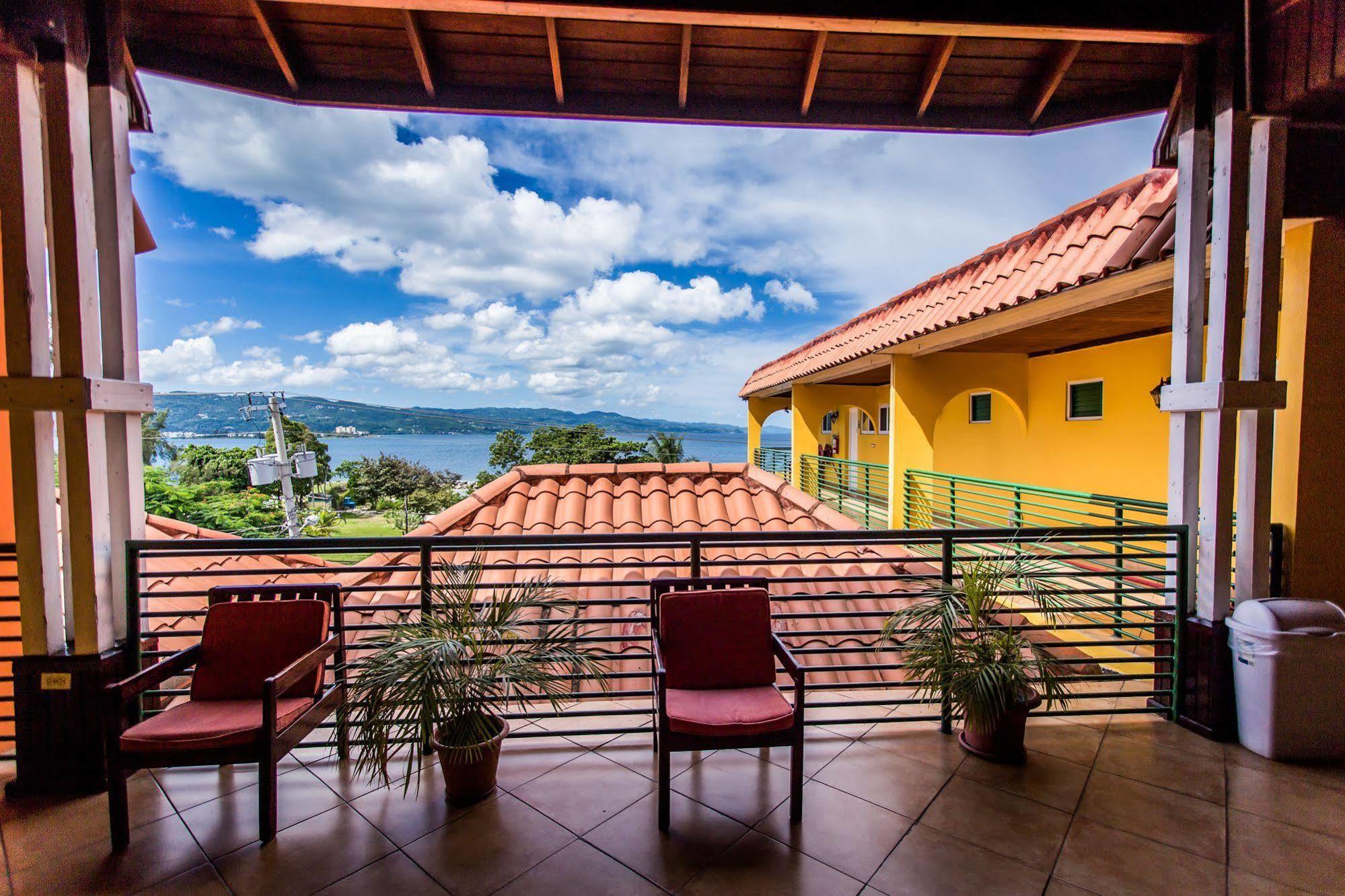 Altamont West Hotel Montego Bay Buitenkant foto